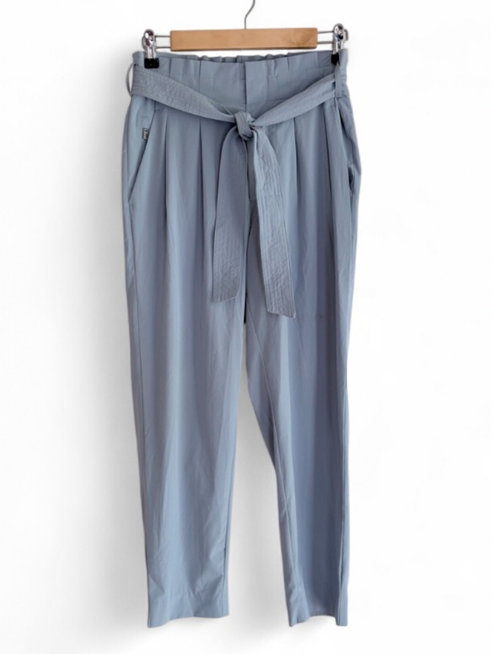 Athleta Skyline Pant II Light Blue Paper Bag Waist Ankle Pants Size 2